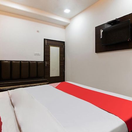 Oyo 48489 Adarsh Plaza Saharanpur Exterior foto
