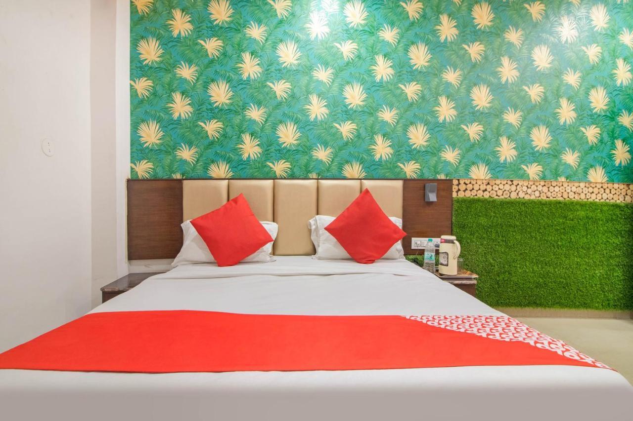 Oyo 48489 Adarsh Plaza Saharanpur Exterior foto