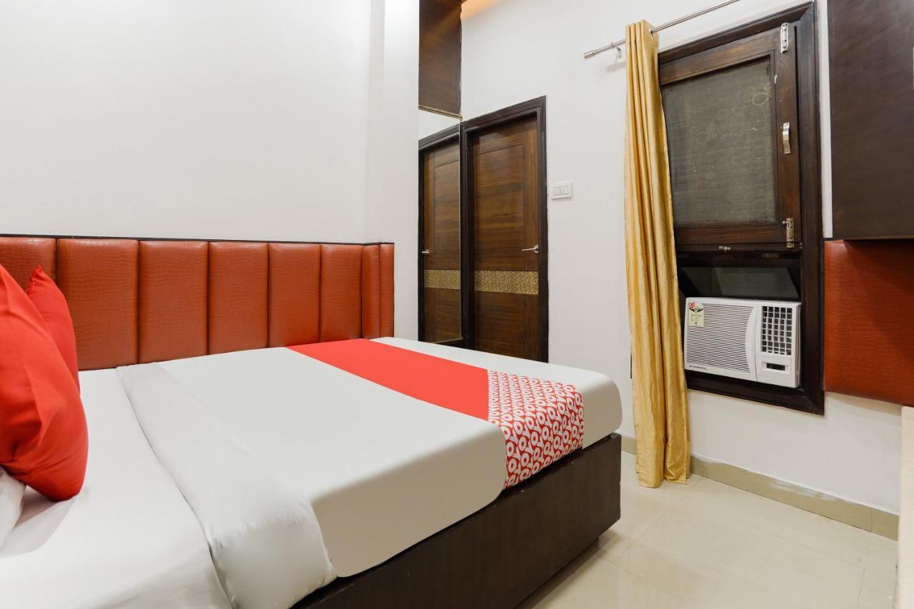 Oyo 48489 Adarsh Plaza Saharanpur Exterior foto