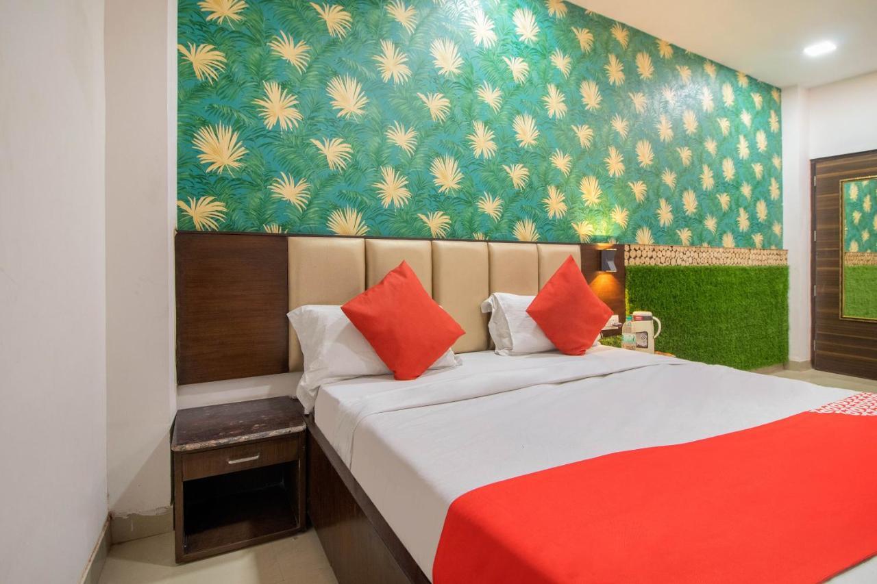 Oyo 48489 Adarsh Plaza Saharanpur Exterior foto