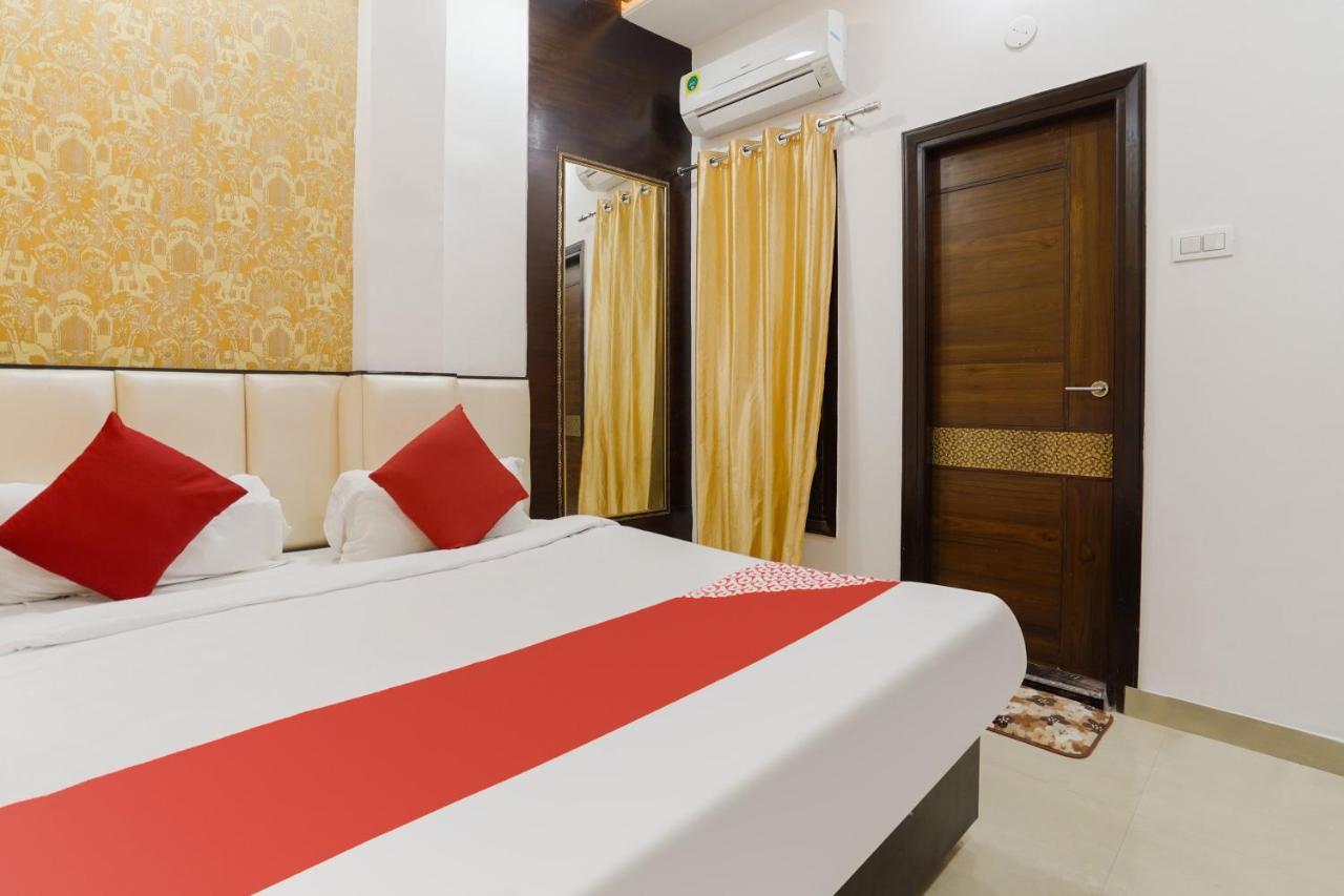 Oyo 48489 Adarsh Plaza Saharanpur Exterior foto