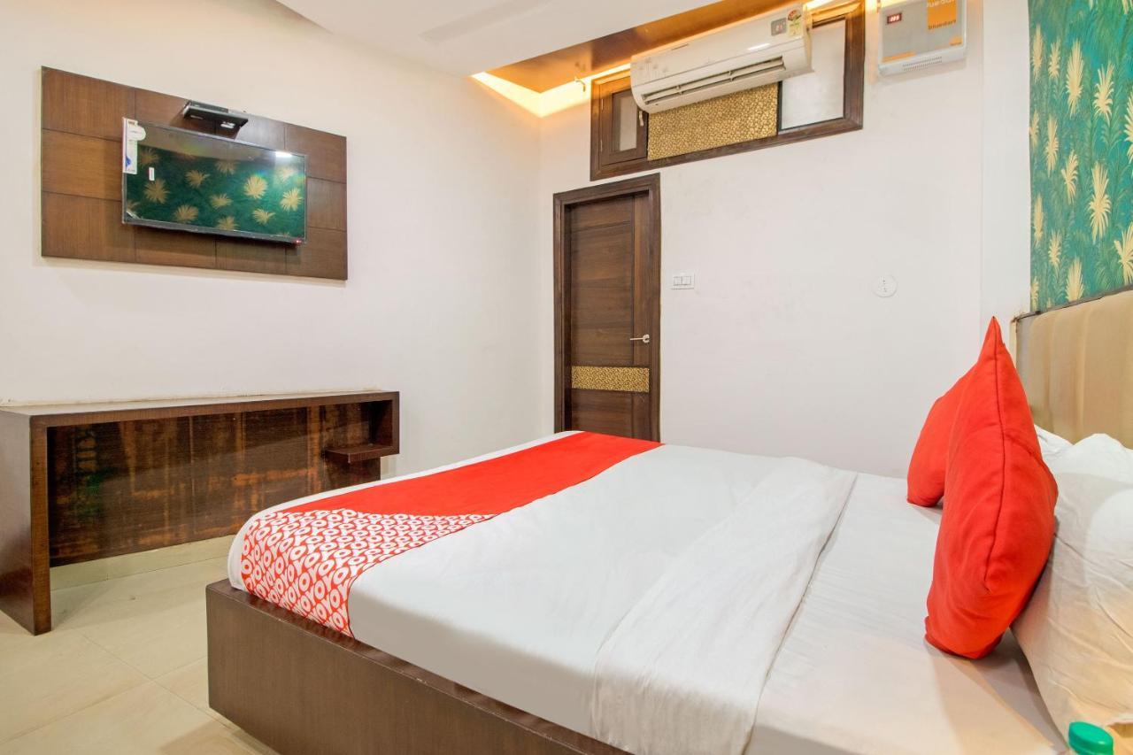Oyo 48489 Adarsh Plaza Saharanpur Exterior foto