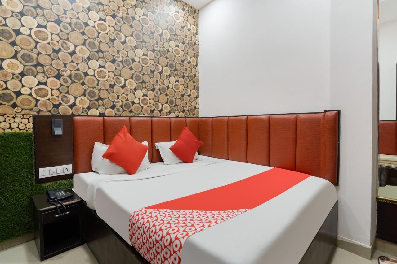 Oyo 48489 Adarsh Plaza Saharanpur Exterior foto